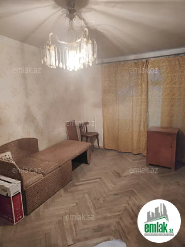 Satılır 2 otaqlı köhnə tikili 55 m²