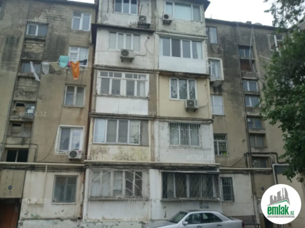 Satılır 2 otaqlı köhnə tikili 60 m²