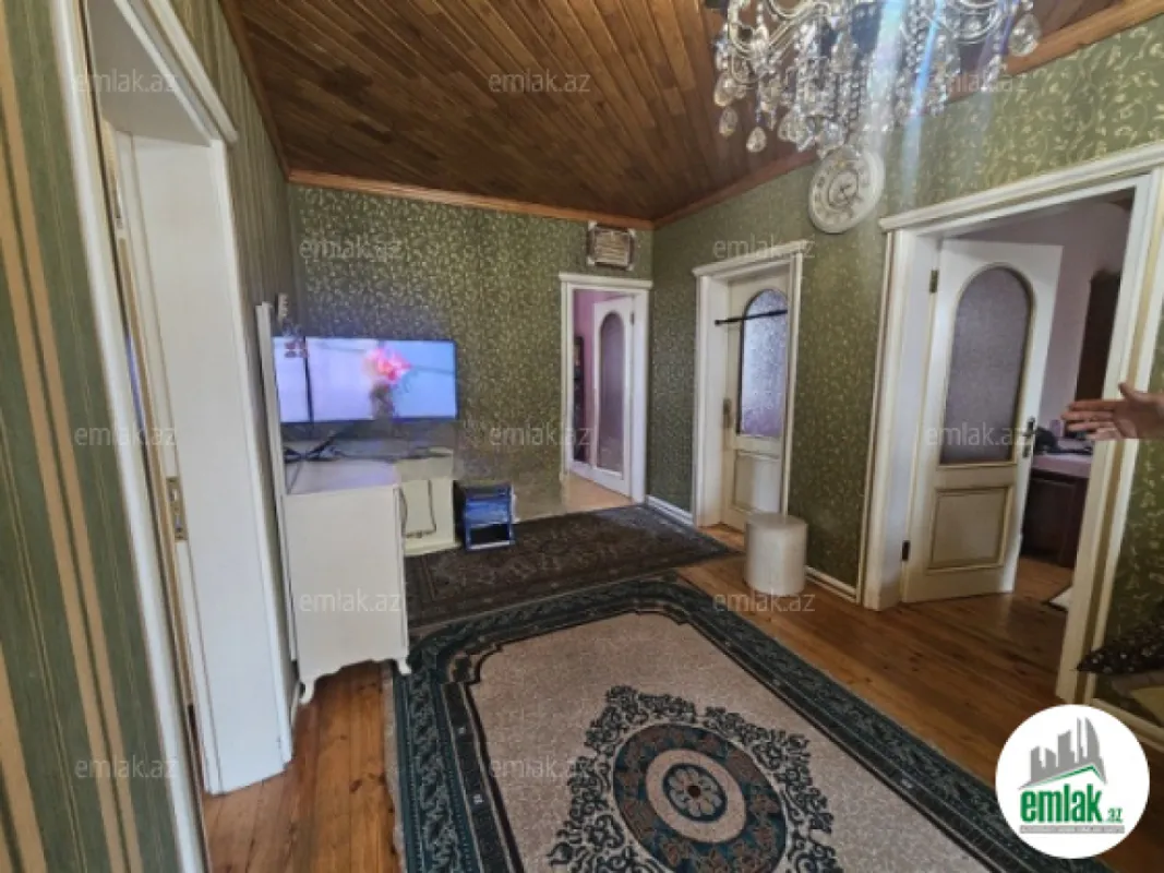 Satılır 4 otaqlı həyət evi 100 m²