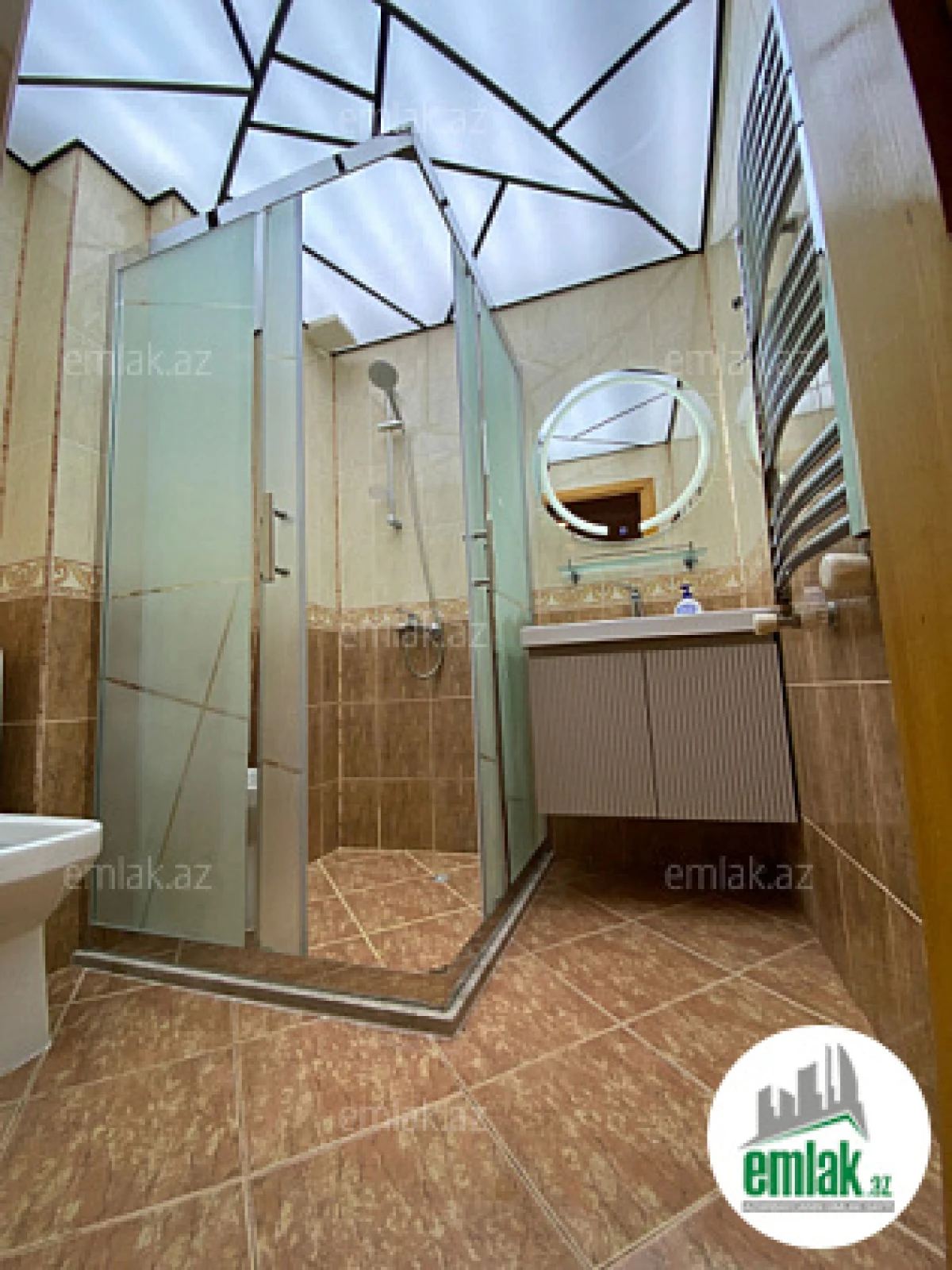 Satılır 2 otaqlı yeni tikili 90 m²