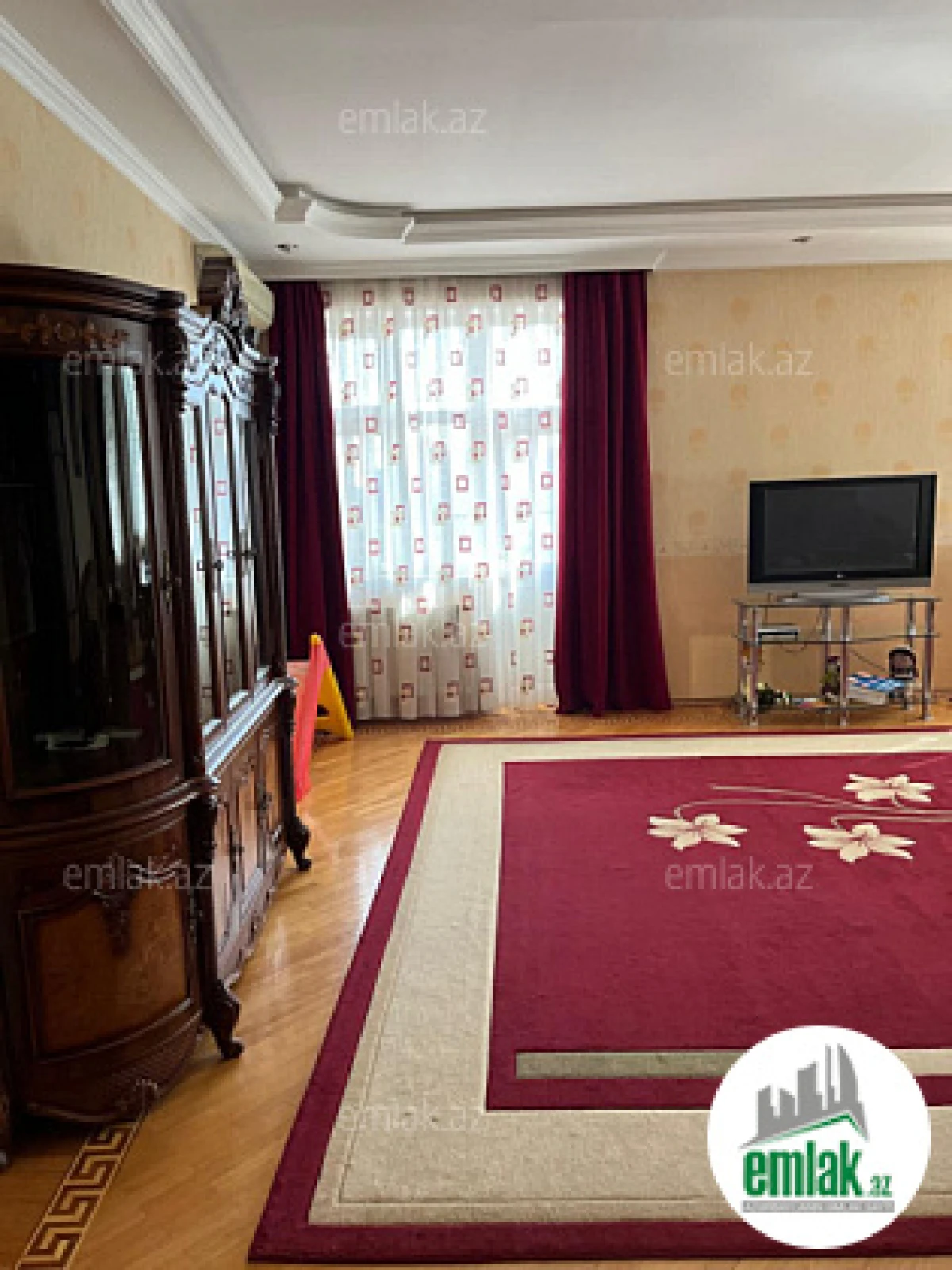 Satılır 3 otaqlı yeni tikili 170 m²