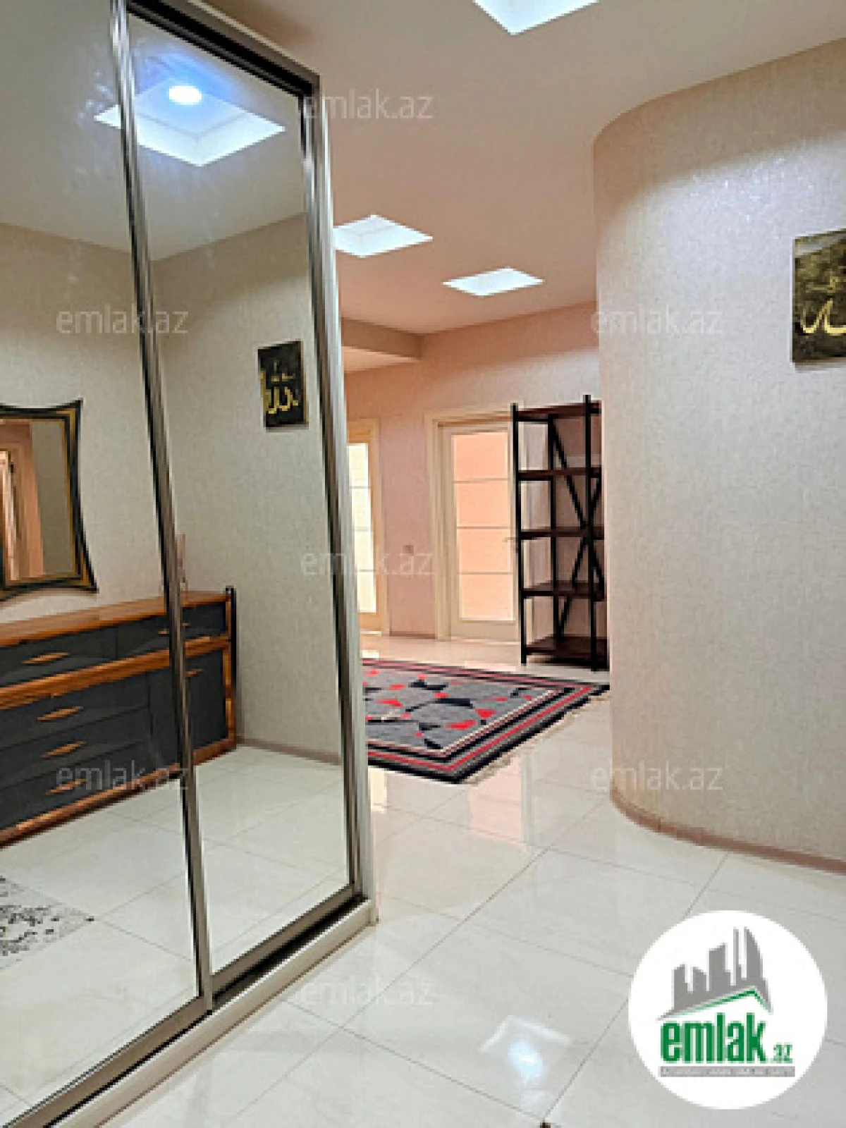 Satılır 3 otaqlı yeni tikili 157 m²