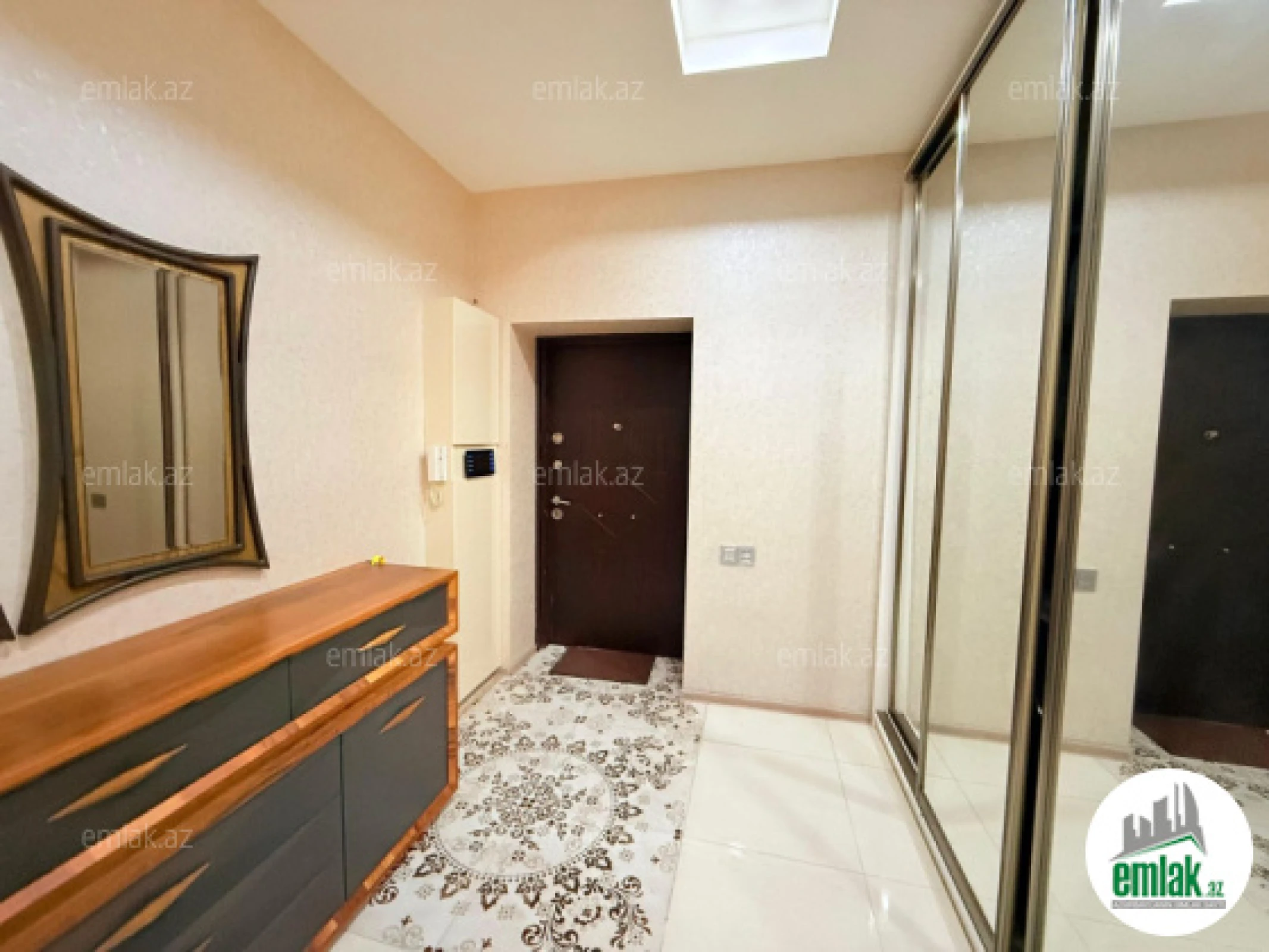 Satılır 3 otaqlı yeni tikili 157 m²