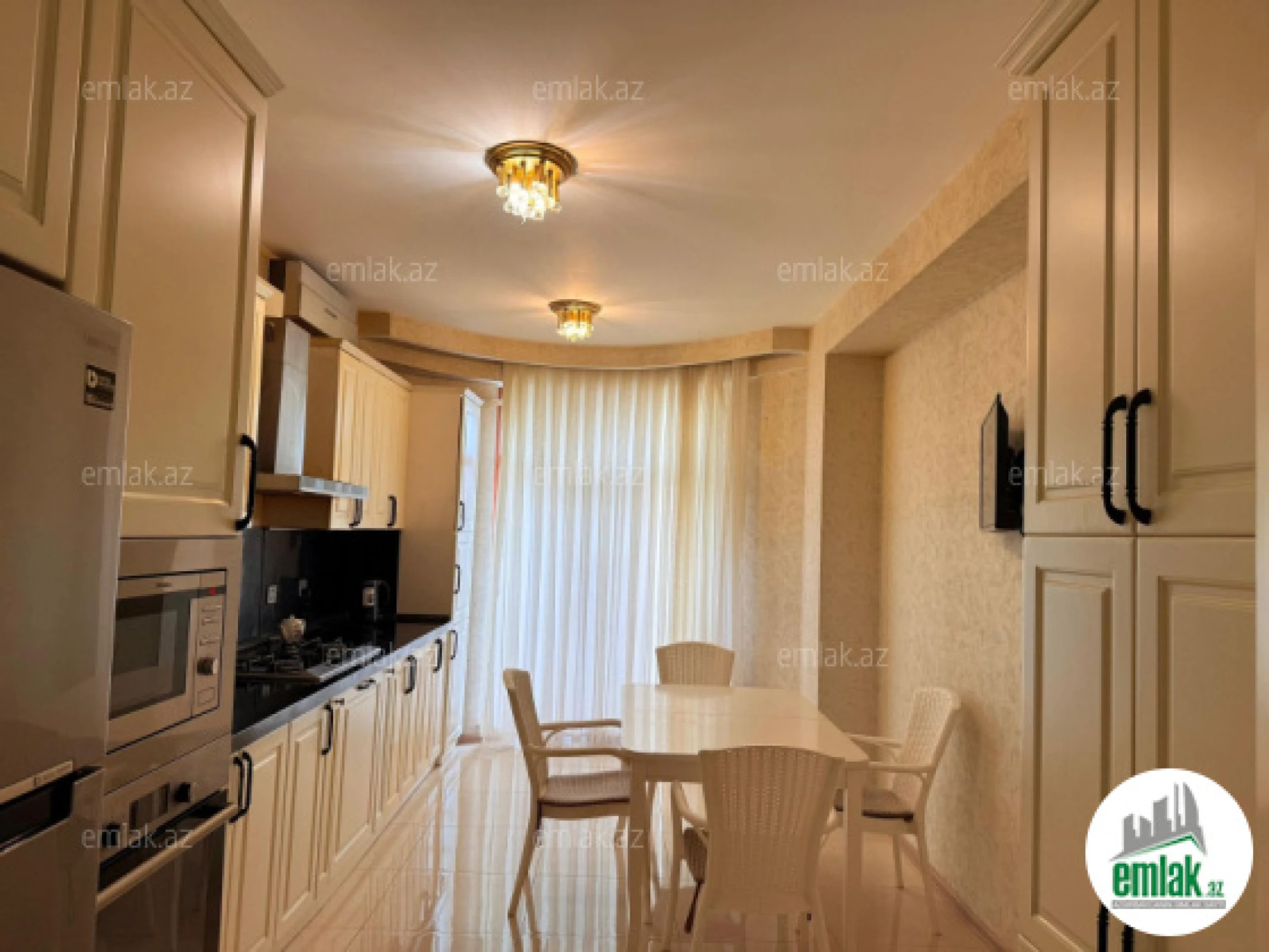 Satılır 3 otaqlı yeni tikili 157 m²