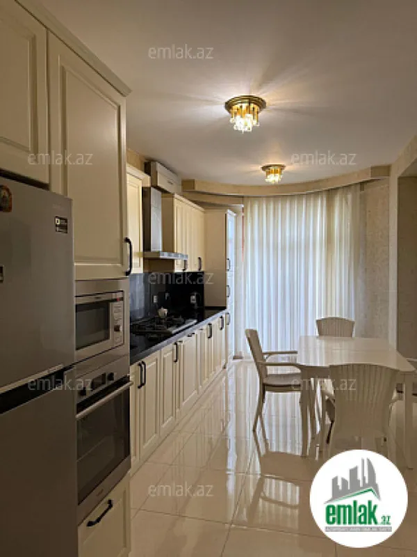 Satılır 3 otaqlı yeni tikili 157 m²