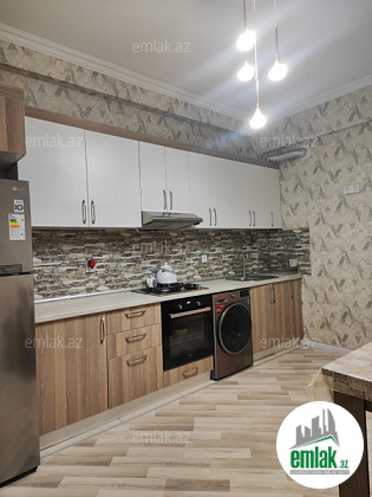 Satılır 3 otaqlı yeni tikili 74 m²