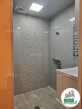 Satılır 3 otaqlı yeni tikili 74 m²