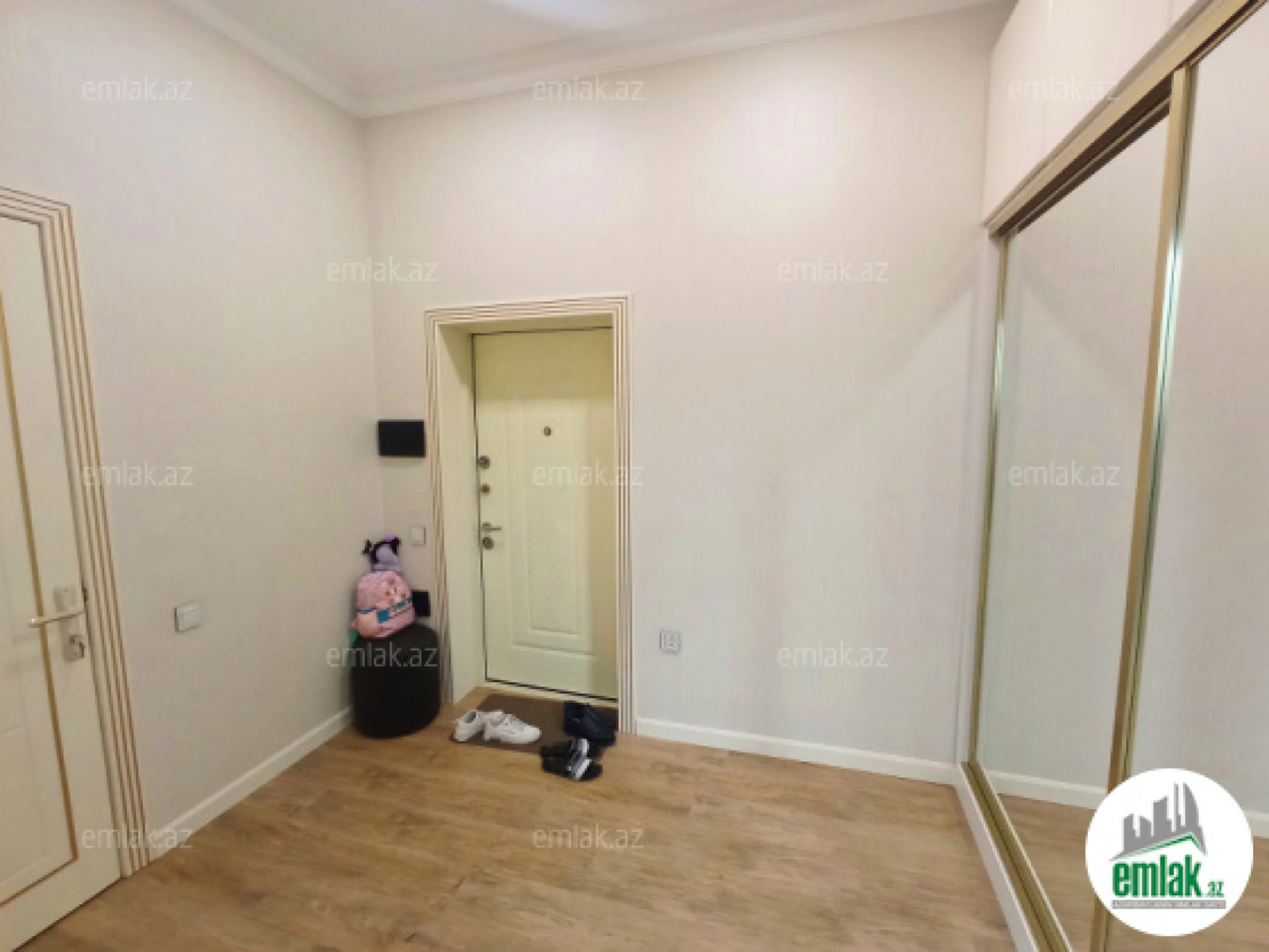 Satılır 3 otaqlı yeni tikili 77 m²