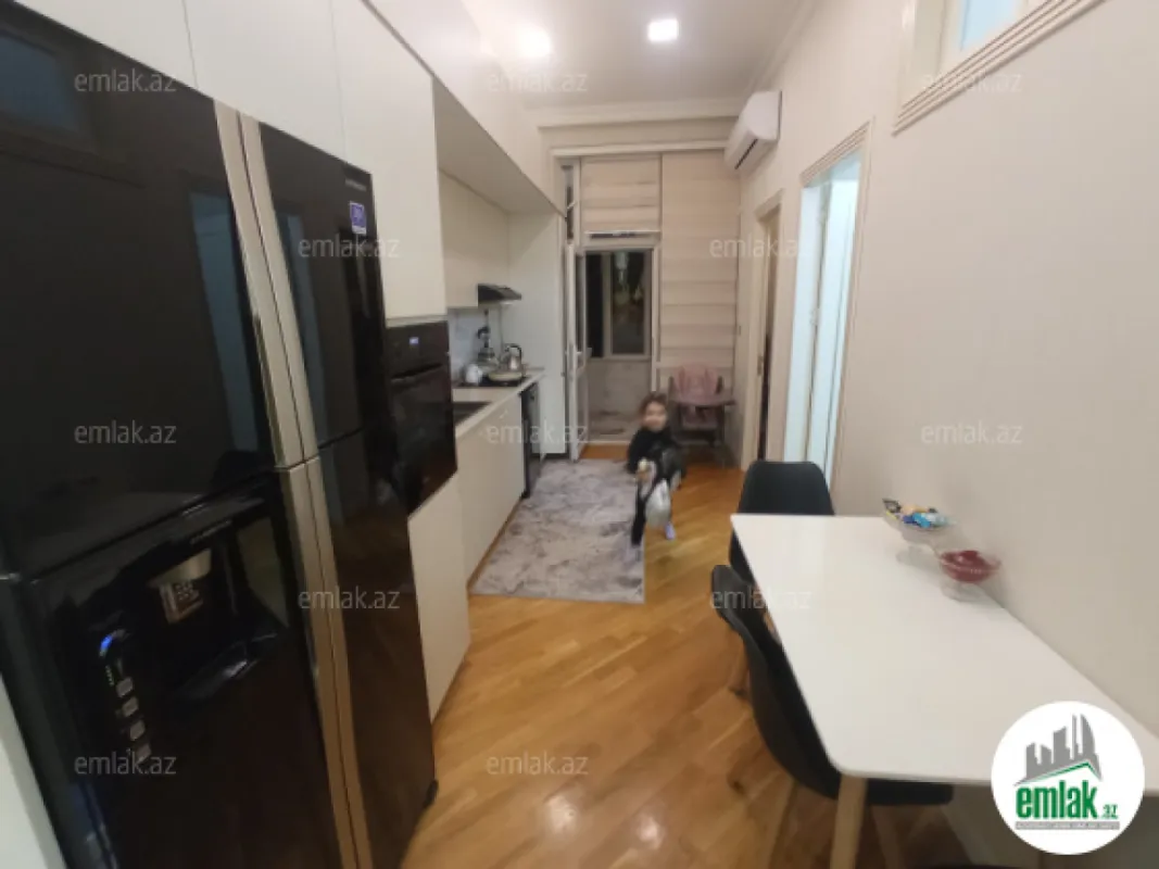 Satılır 3 otaqlı yeni tikili 77 m²