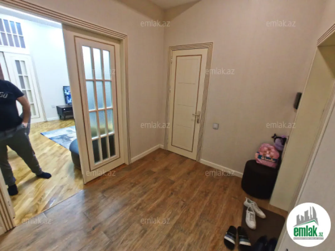 Satılır 3 otaqlı yeni tikili 77 m²