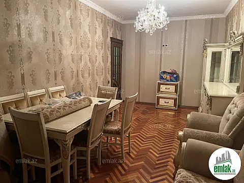 Satılır 3 otaqlı köhnə tikili 85 m²