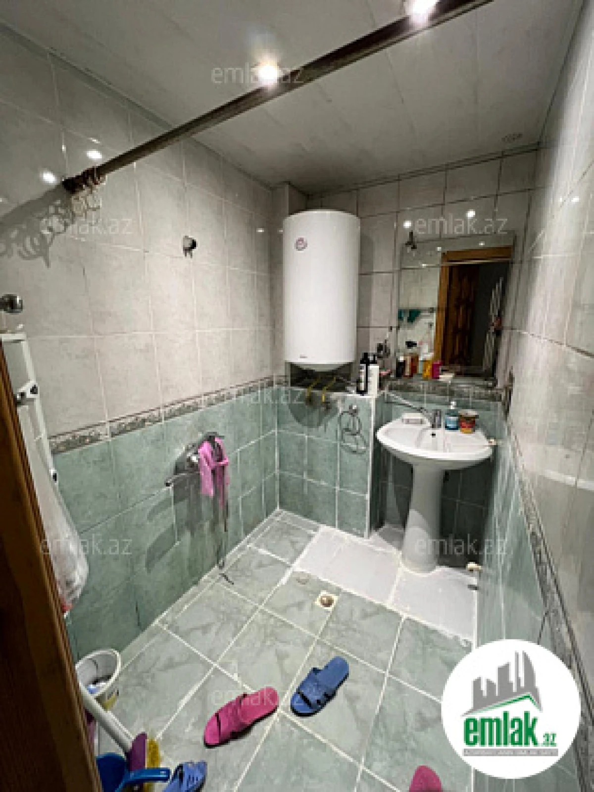 Satılır 3 otaqlı köhnə tikili 90 m²