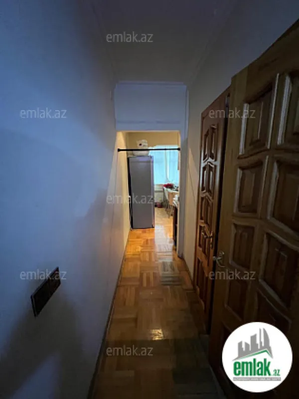 Satılır 3 otaqlı köhnə tikili 90 m²