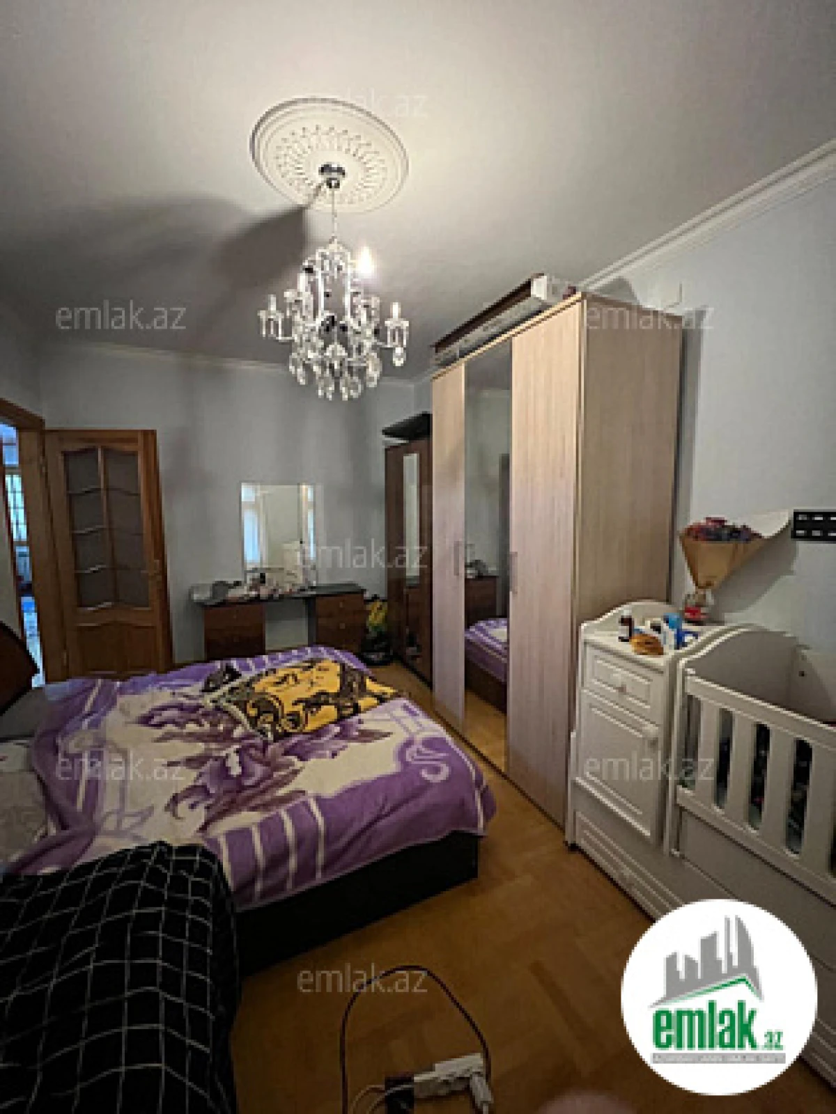Satılır 3 otaqlı köhnə tikili 90 m²