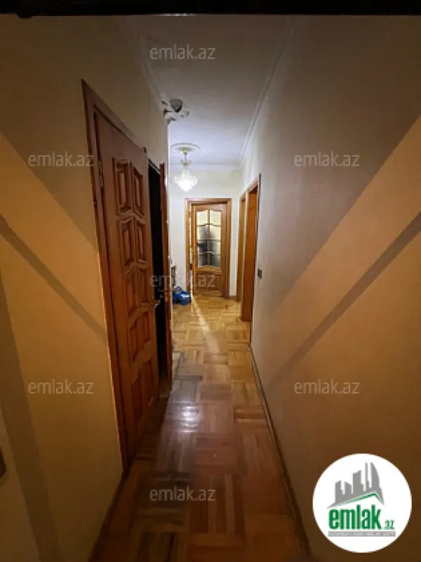 Satılır 3 otaqlı köhnə tikili 90 m²