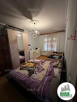 Satılır 3 otaqlı köhnə tikili 90 m²
