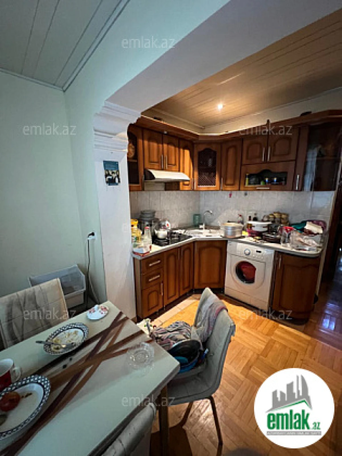 Satılır 3 otaqlı köhnə tikili 90 m²
