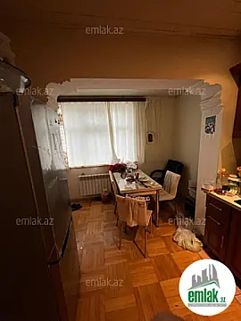 Satılır 3 otaqlı köhnə tikili 90 m²