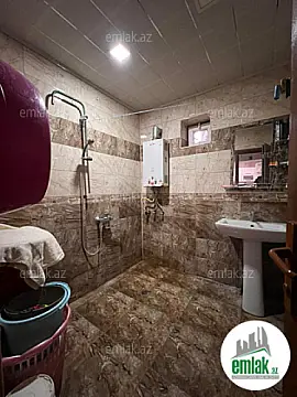 Satılır 4 otaqlı həyət evi 125 m²