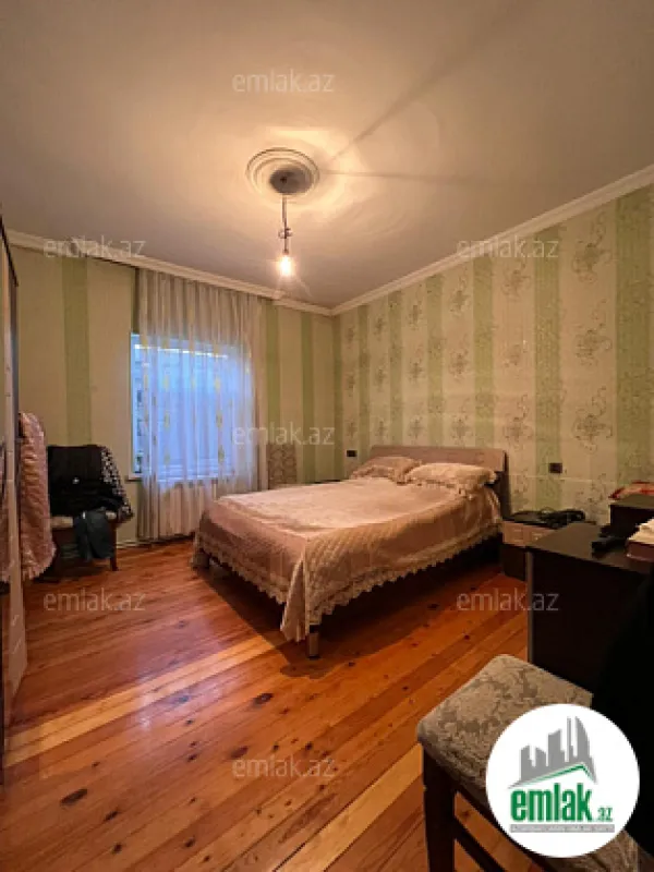 Satılır 4 otaqlı həyət evi 125 m²