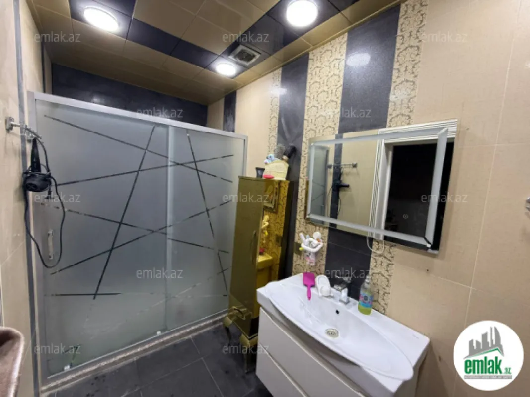 Satılır 3 otaqlı yeni tikili 140 m²