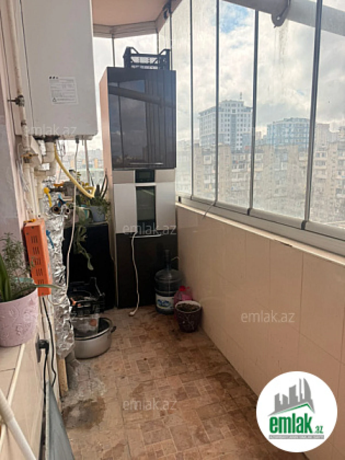 Satılır 3 otaqlı yeni tikili 140 m²