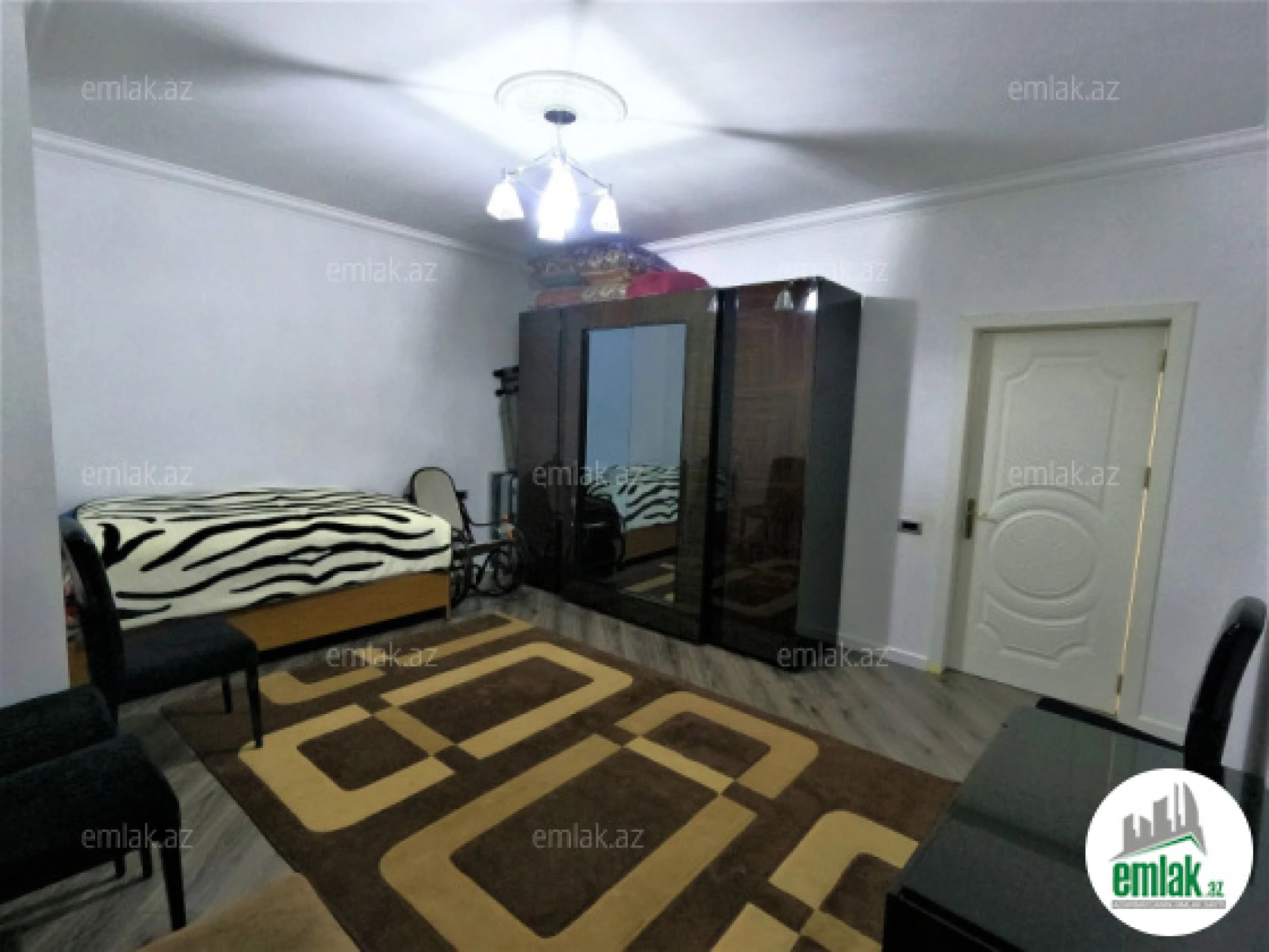 Satılır 6 otaqlı həyət evi 150 m²