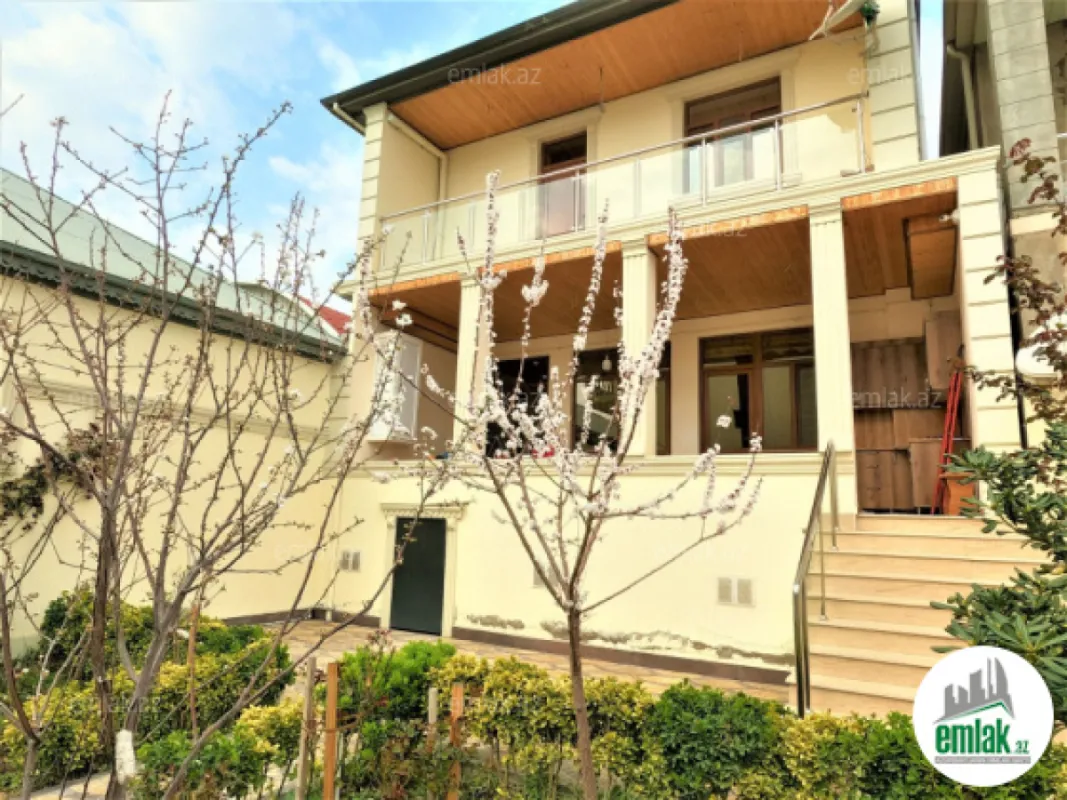 Satılır 6 otaqlı həyət evi 150 m²