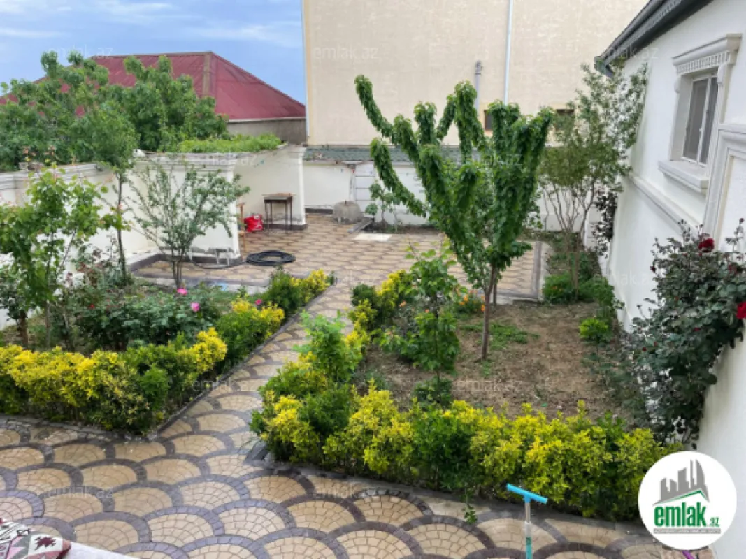 Satılır 6 otaqlı həyət evi 150 m²