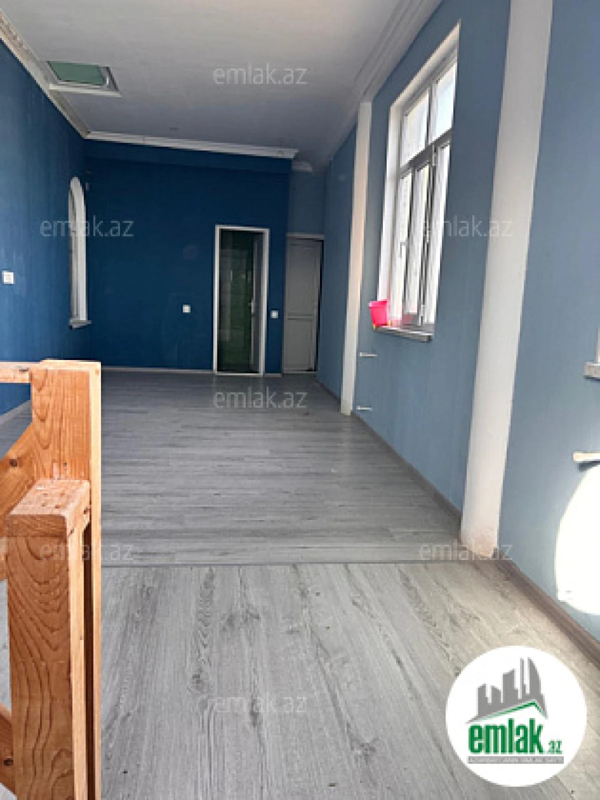Satılır 7 otaqlı köhnə tikili 320 m²