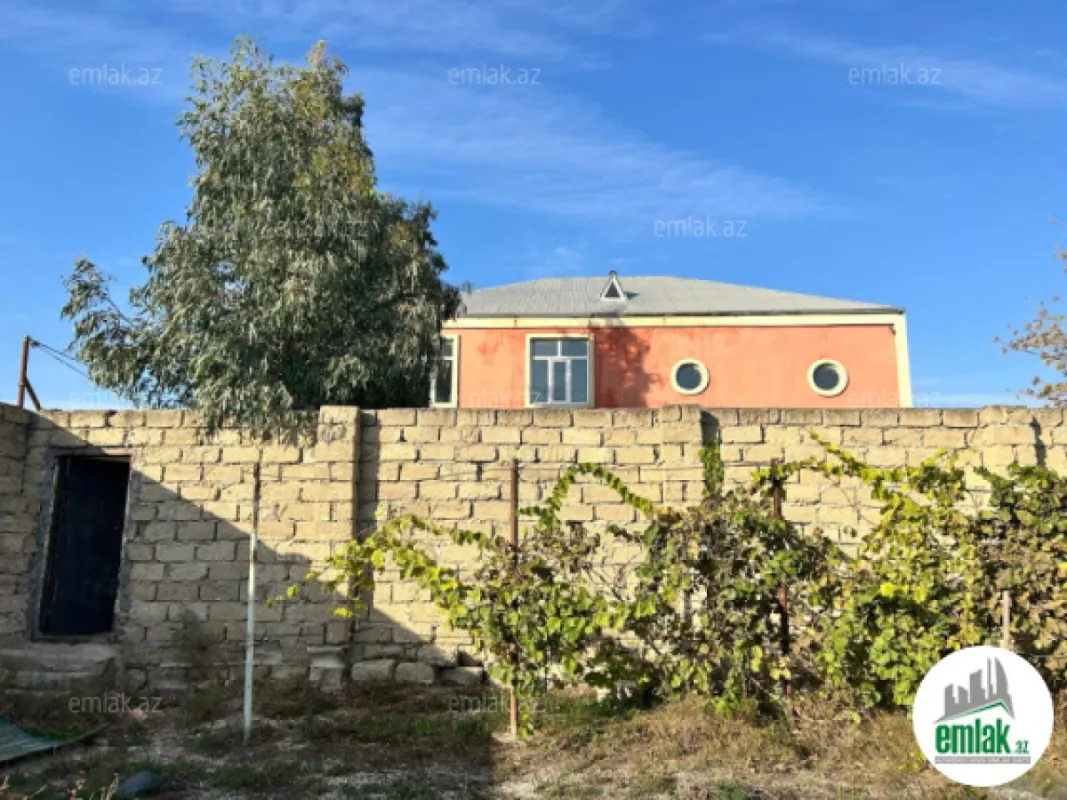 Satılır 7 otaqlı köhnə tikili 320 m²