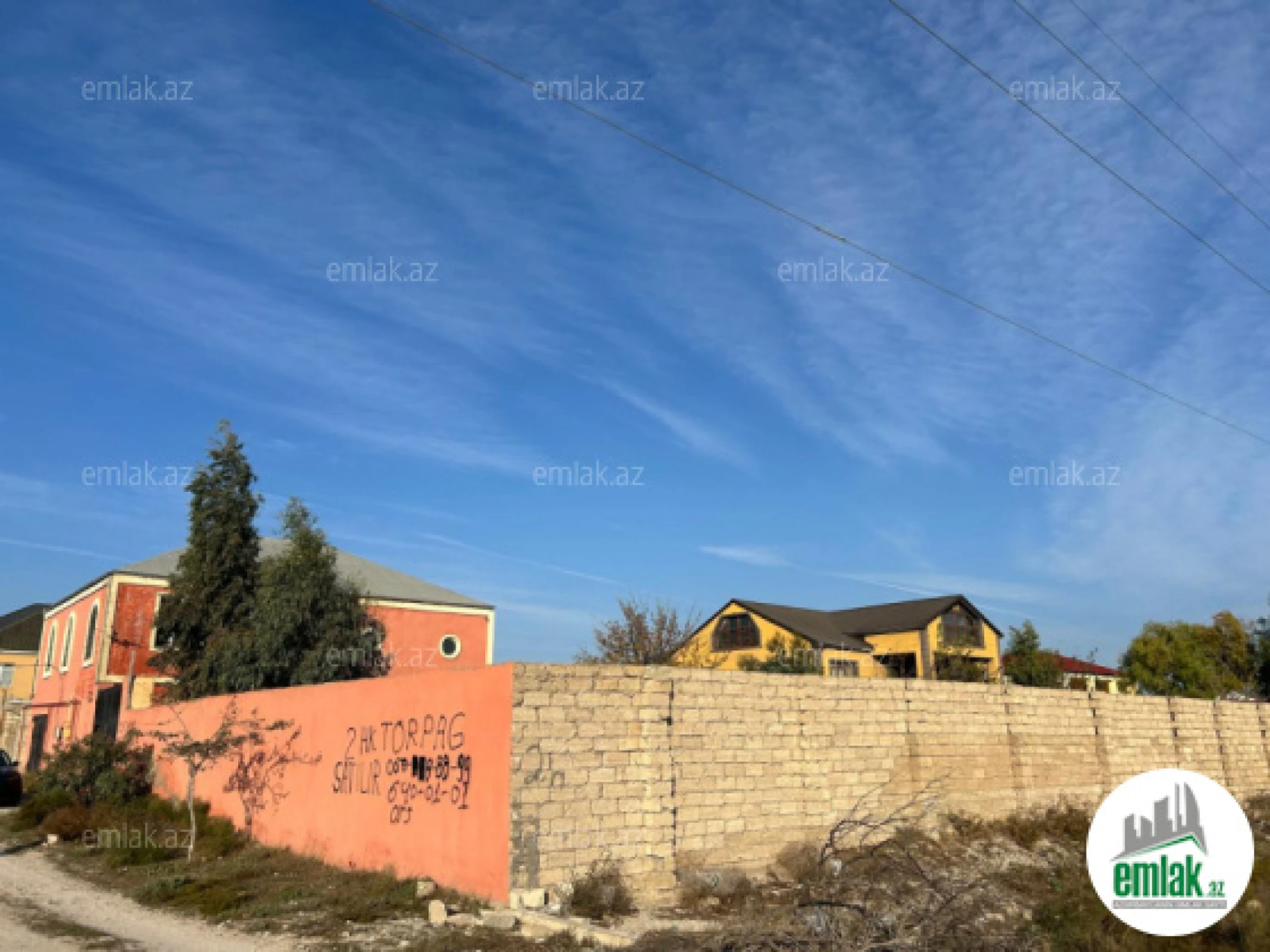 Satılır 7 otaqlı köhnə tikili 320 m²