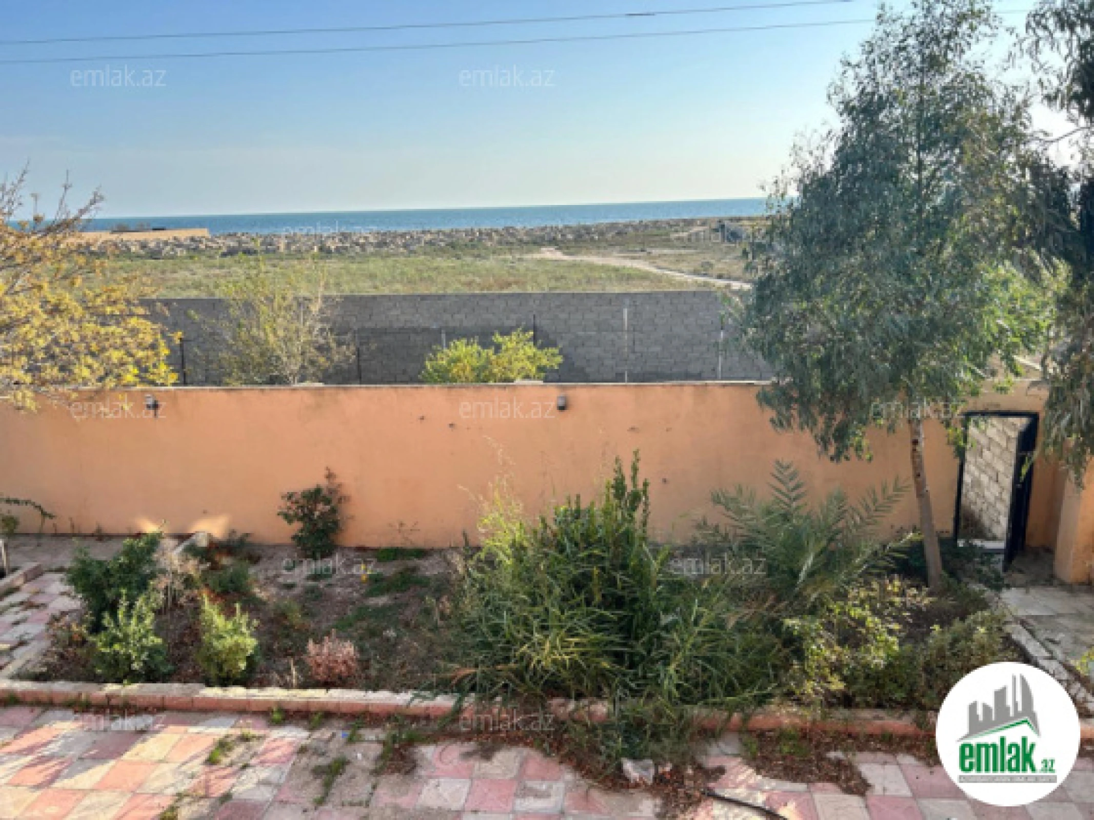 Satılır 7 otaqlı köhnə tikili 320 m²