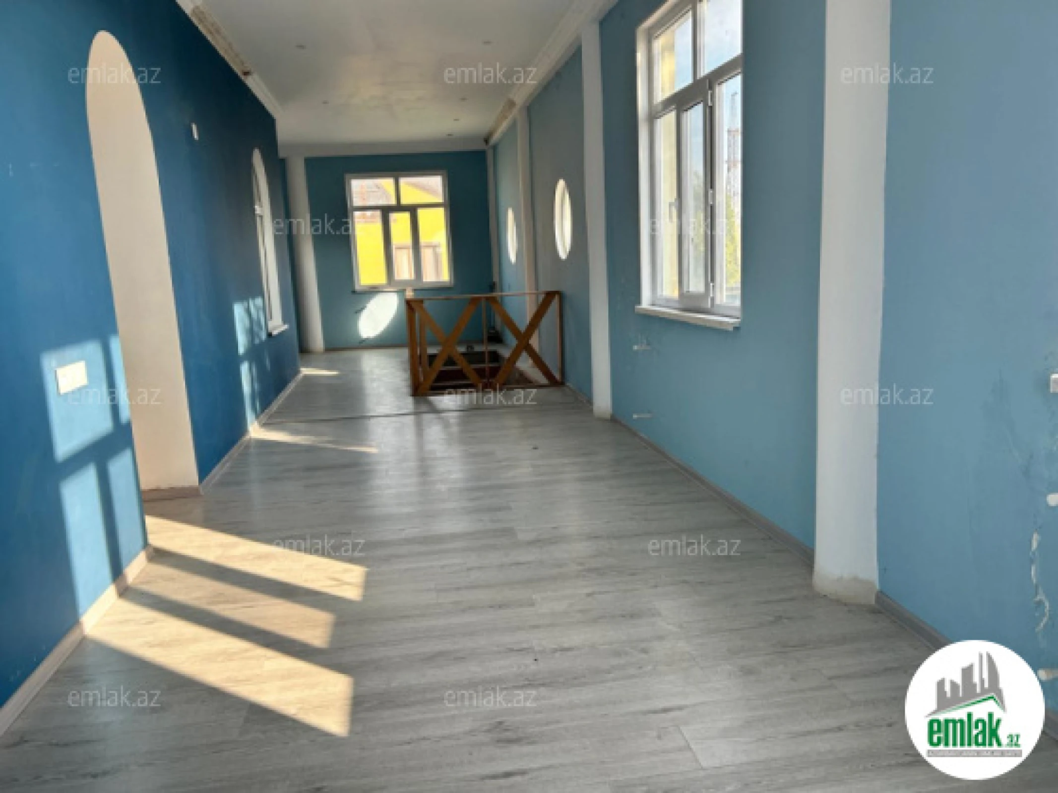 Satılır 7 otaqlı köhnə tikili 320 m²