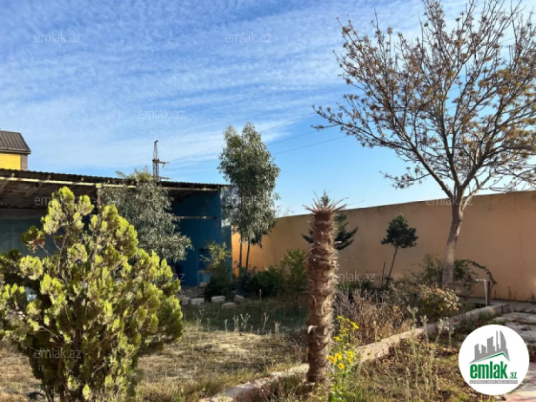 Satılır 7 otaqlı köhnə tikili 320 m²