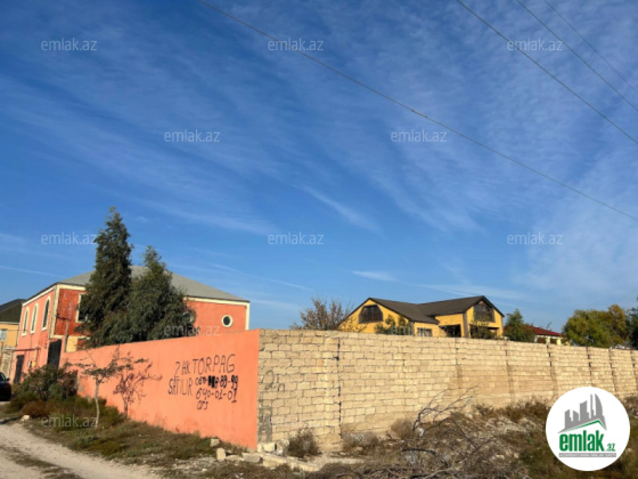 Satılır 7 otaqlı köhnə tikili 320 m²