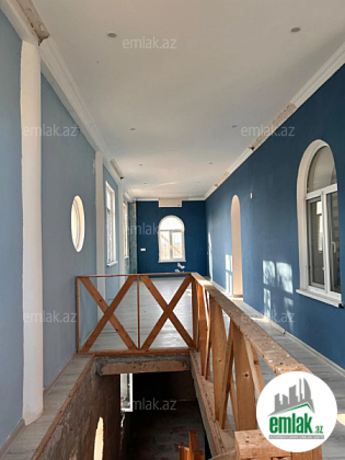 Satılır 7 otaqlı köhnə tikili 320 m²