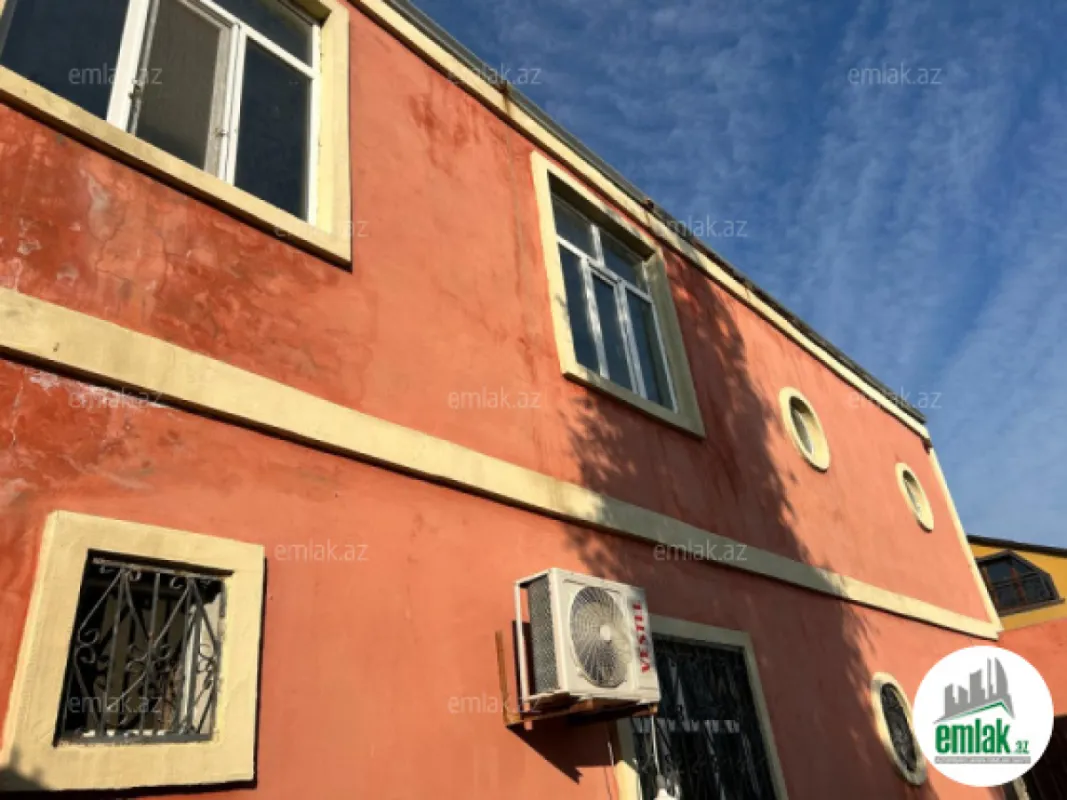 Satılır 7 otaqlı köhnə tikili 320 m²