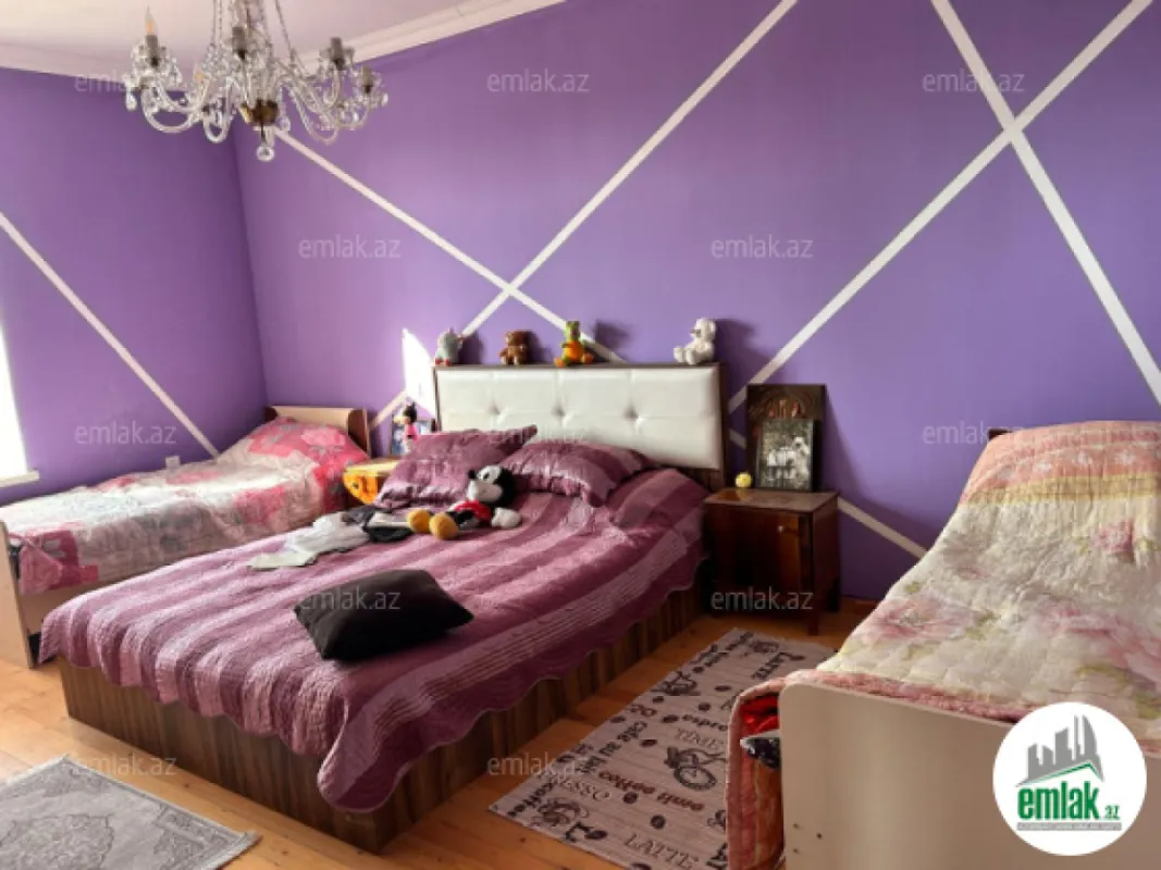 Satılır 7 otaqlı köhnə tikili 320 m²