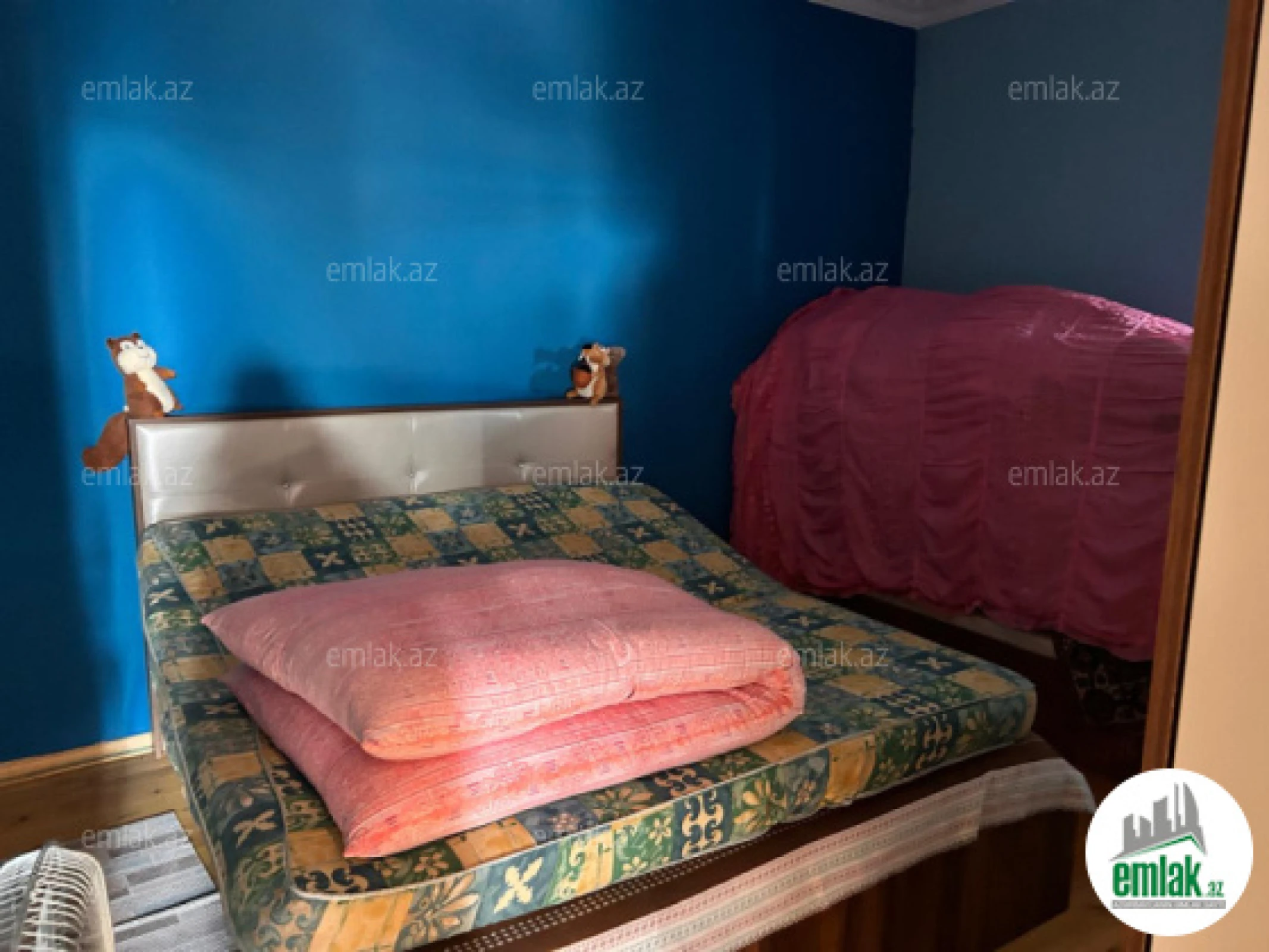 Satılır 7 otaqlı köhnə tikili 320 m²