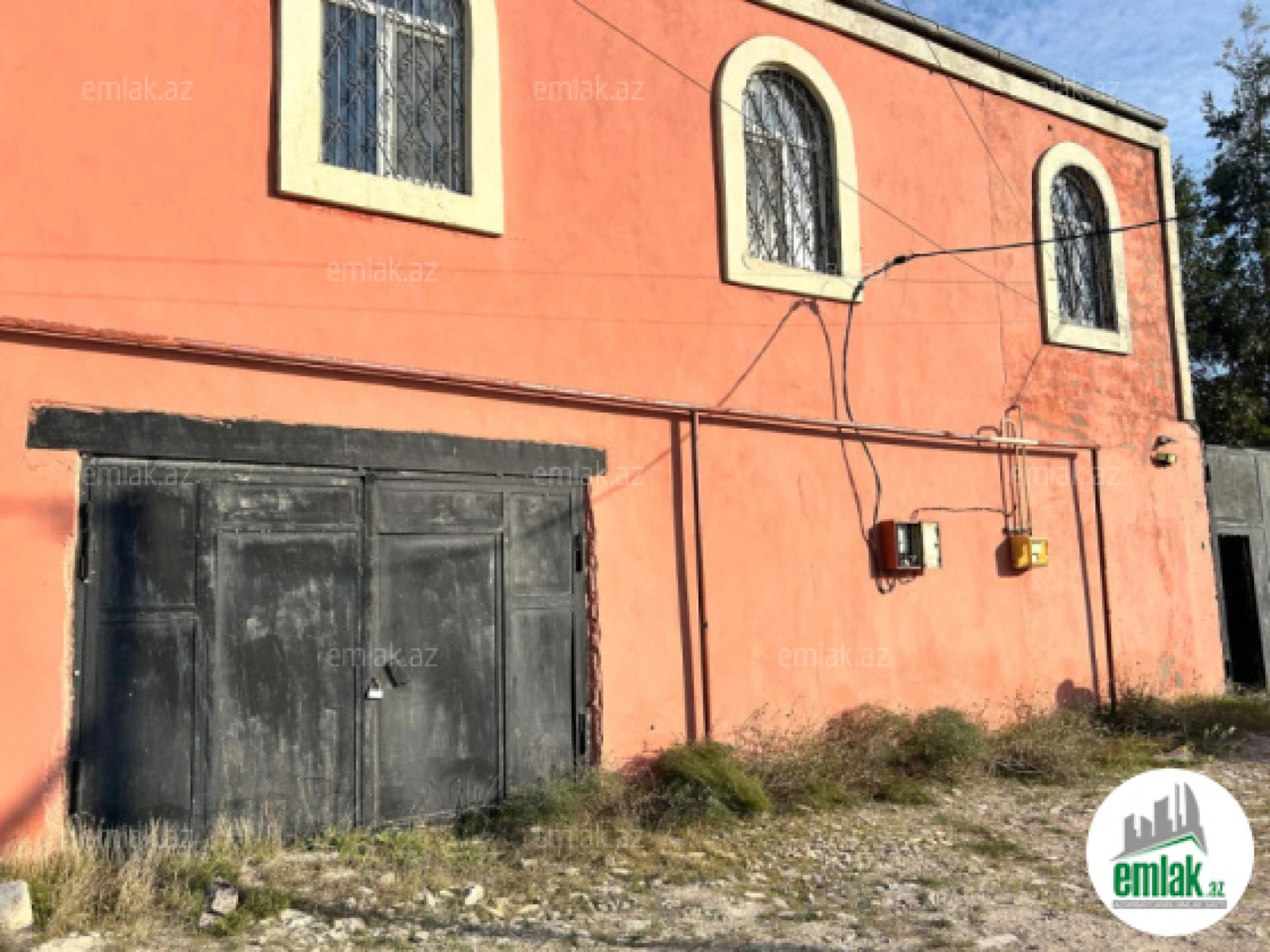 Satılır 7 otaqlı köhnə tikili 320 m²