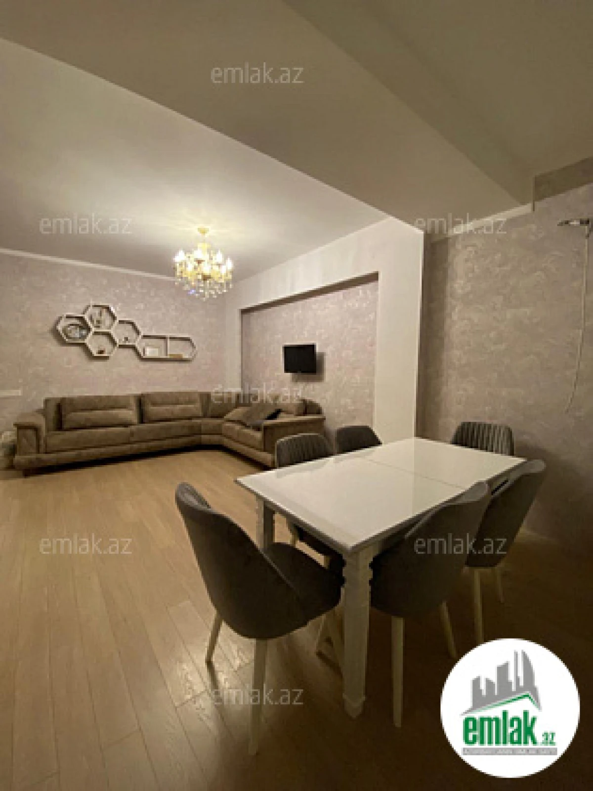 Satılır 3 otaqlı yeni tikili 105 m²