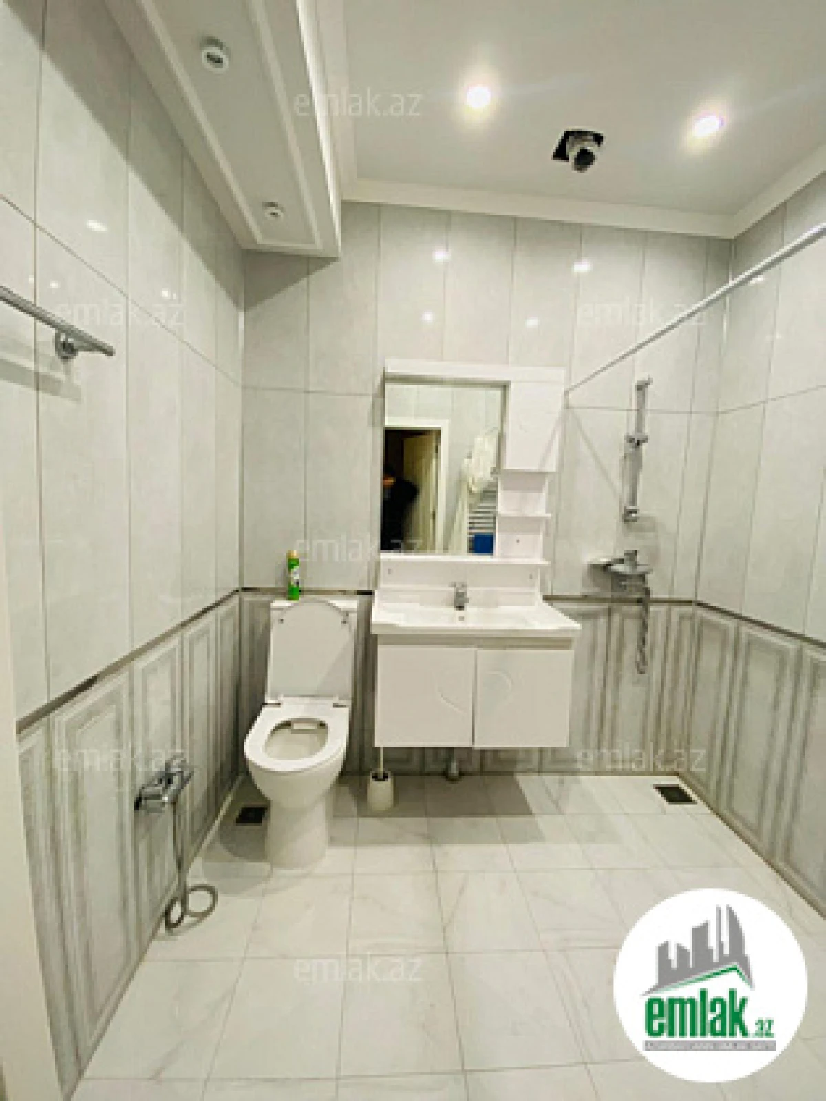 Satılır 3 otaqlı yeni tikili 105 m²