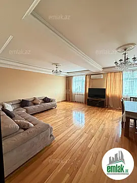 Satılır 4 otaqlı köhnə tikili 82 m² — Bakı 4 otaq 82.00 m²