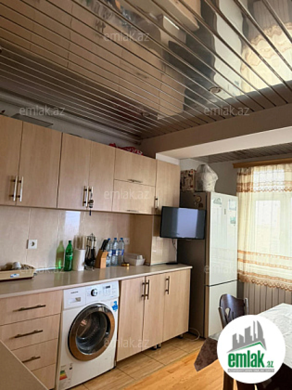 Satılır 4 otaqlı köhnə tikili 82 m²
