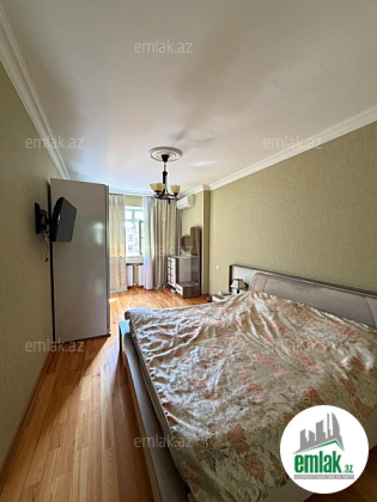 Satılır 4 otaqlı köhnə tikili 82 m²