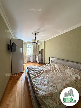 Satılır 4 otaqlı köhnə tikili 82 m²