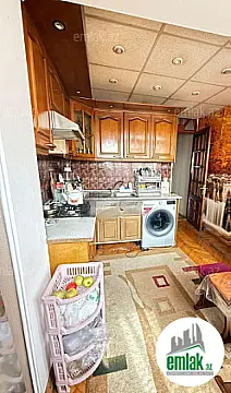 Satılır 3 otaqlı köhnə tikili 85 m²