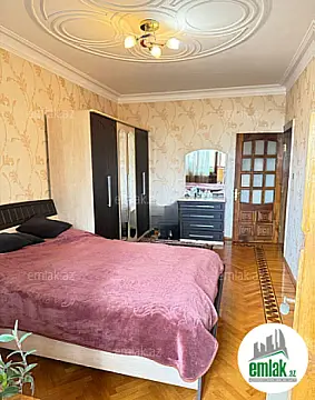 Satılır 3 otaqlı köhnə tikili 85 m²