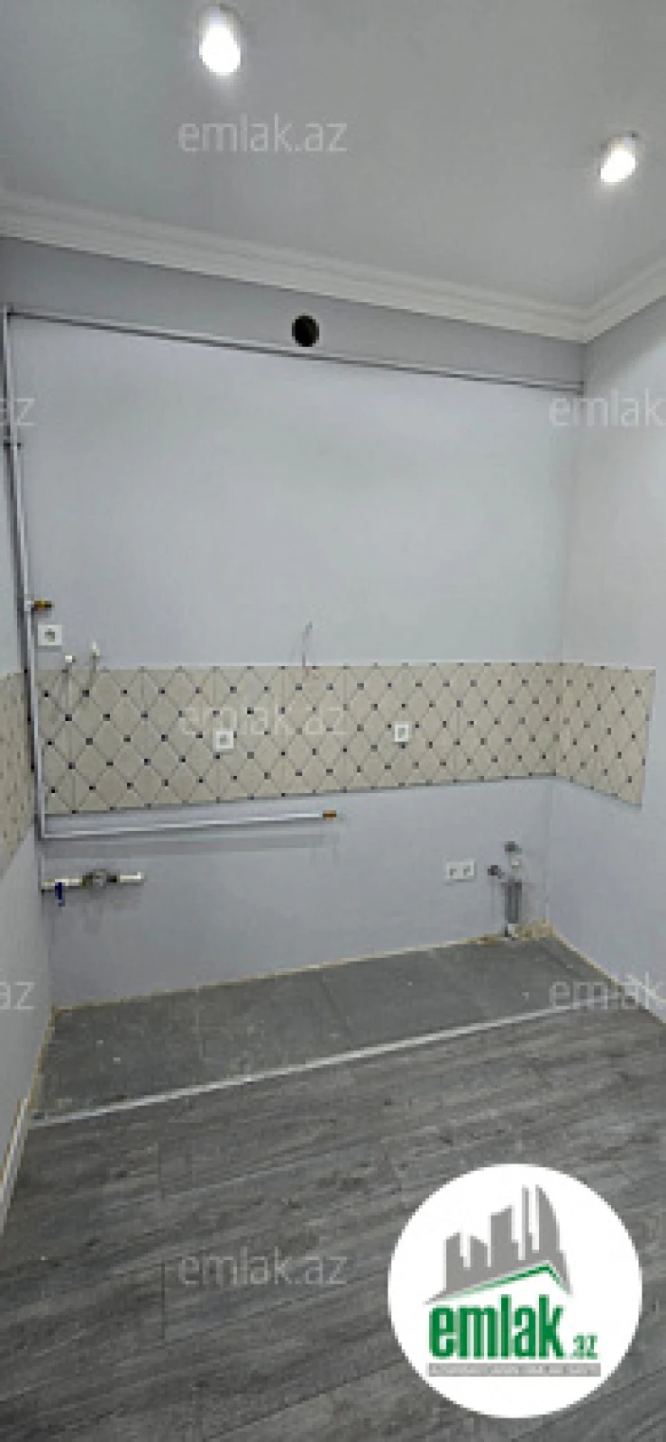 Satılır 2 otaqlı köhnə tikili 55 m²